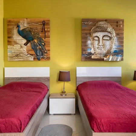 Modern In Prime Area For Beaches & Nightlife! -fast & Easy Self Check In -independent Access -no Family Sharing - Pembroke Gardens Location Saint Julian's