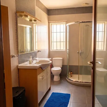 Modern In Prime Area For Beaches & Nightlife! -fast & Easy Self Check In -independent Access -no Family Sharing - Pembroke Gardens Location 民宿 Saint Julian's